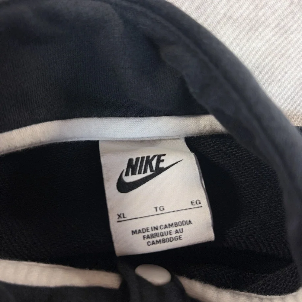 Nike Sweatshirt Womens XL Black Cropped Quarter Snap Mock Neck Piping Pullover